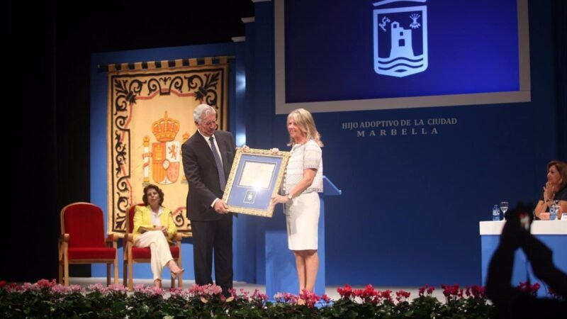 Marbella decreta dos días de duelo por la muerte de Mario Vargas Llosa