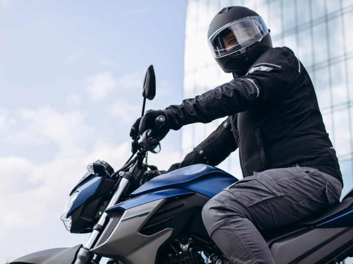 Esta motocicleta cuesta menos que un teléfono inteligente y alcanza los 120 km/h