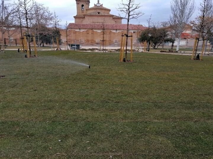 La renovación de Frisón Homo Park en La Cartuja prioriza la naturalización y la sombra.
